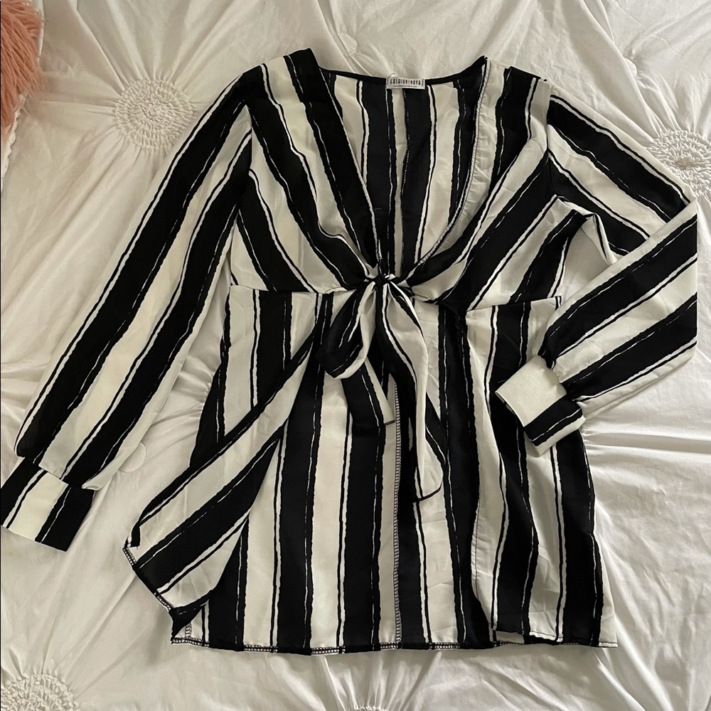 Crop Blouse front tie long in back.